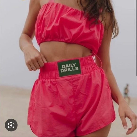 ISO PINK BUBBLE SHORT AND BRA SET!!! - Picture 2 of 2